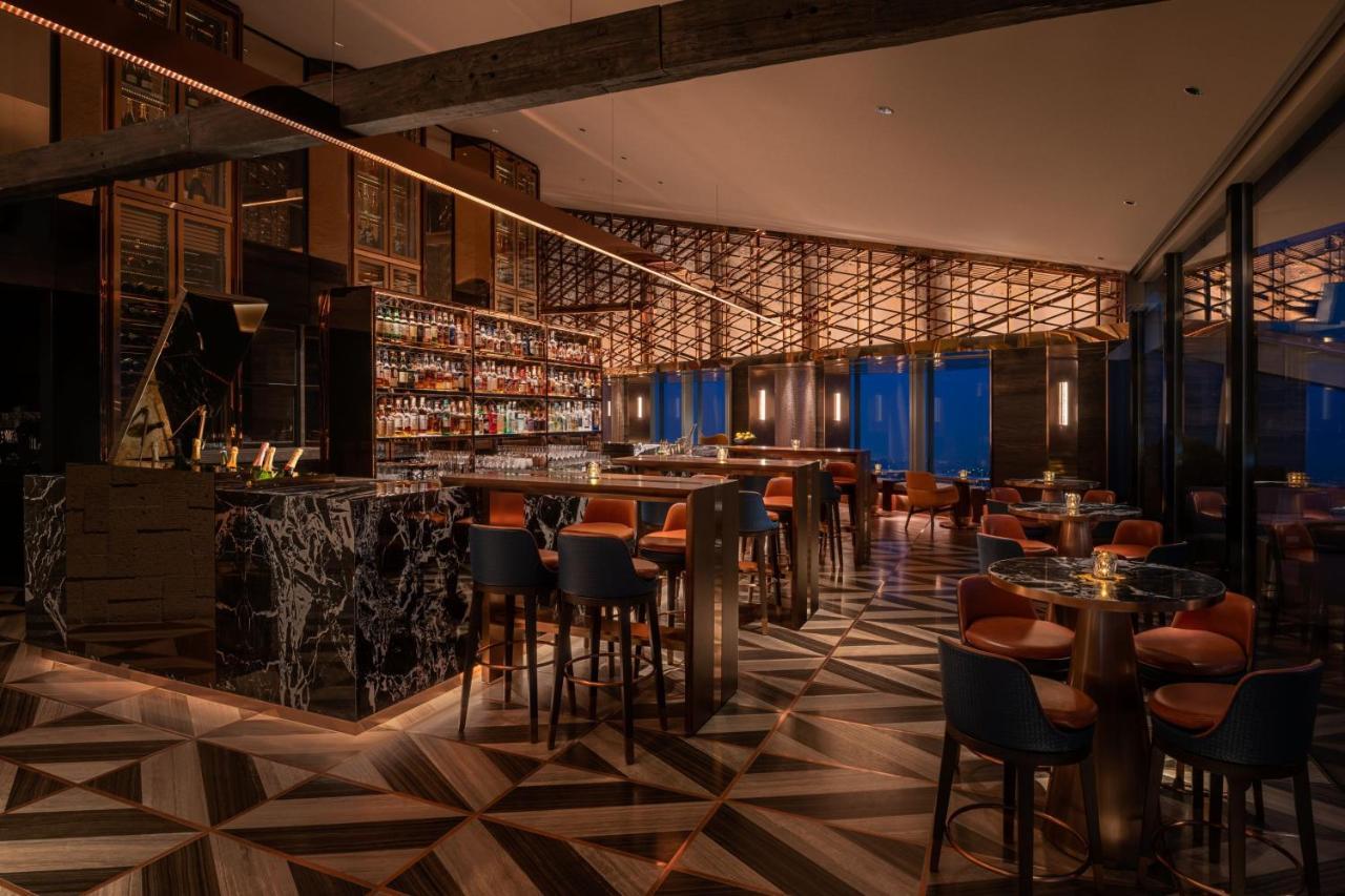 The Ritz-Carlton Shanghai, Pudong Exterior photo