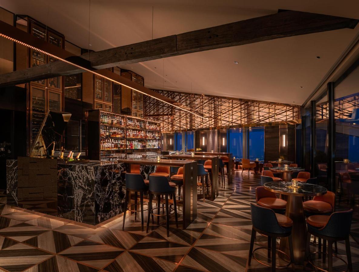 The Ritz-Carlton Shanghai, Pudong Exterior photo